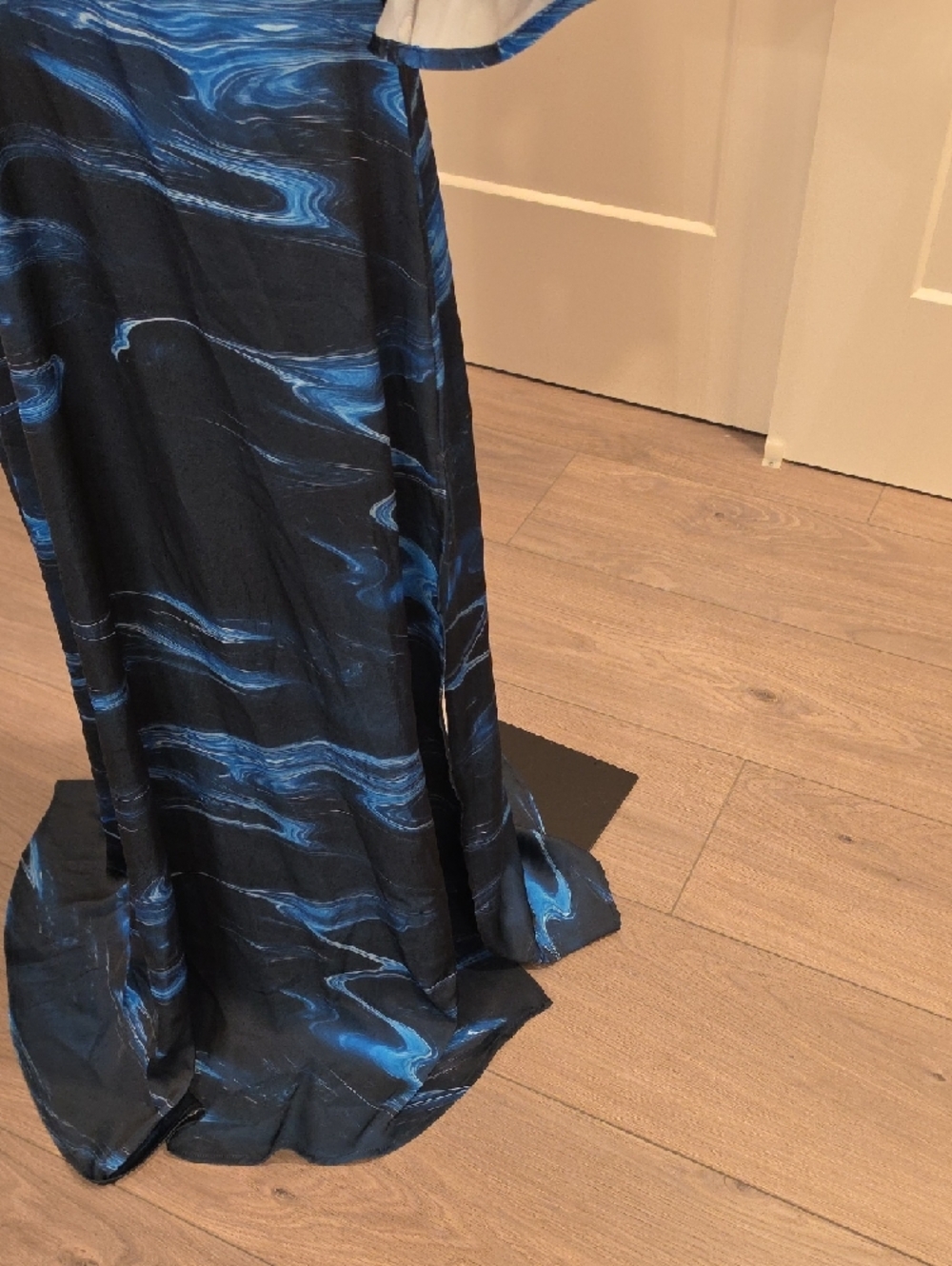 Boamar Avalon Vestido Largo Midnight Blue Wave-Print Cutout Maxi Dress like new - Picture 6 of 9